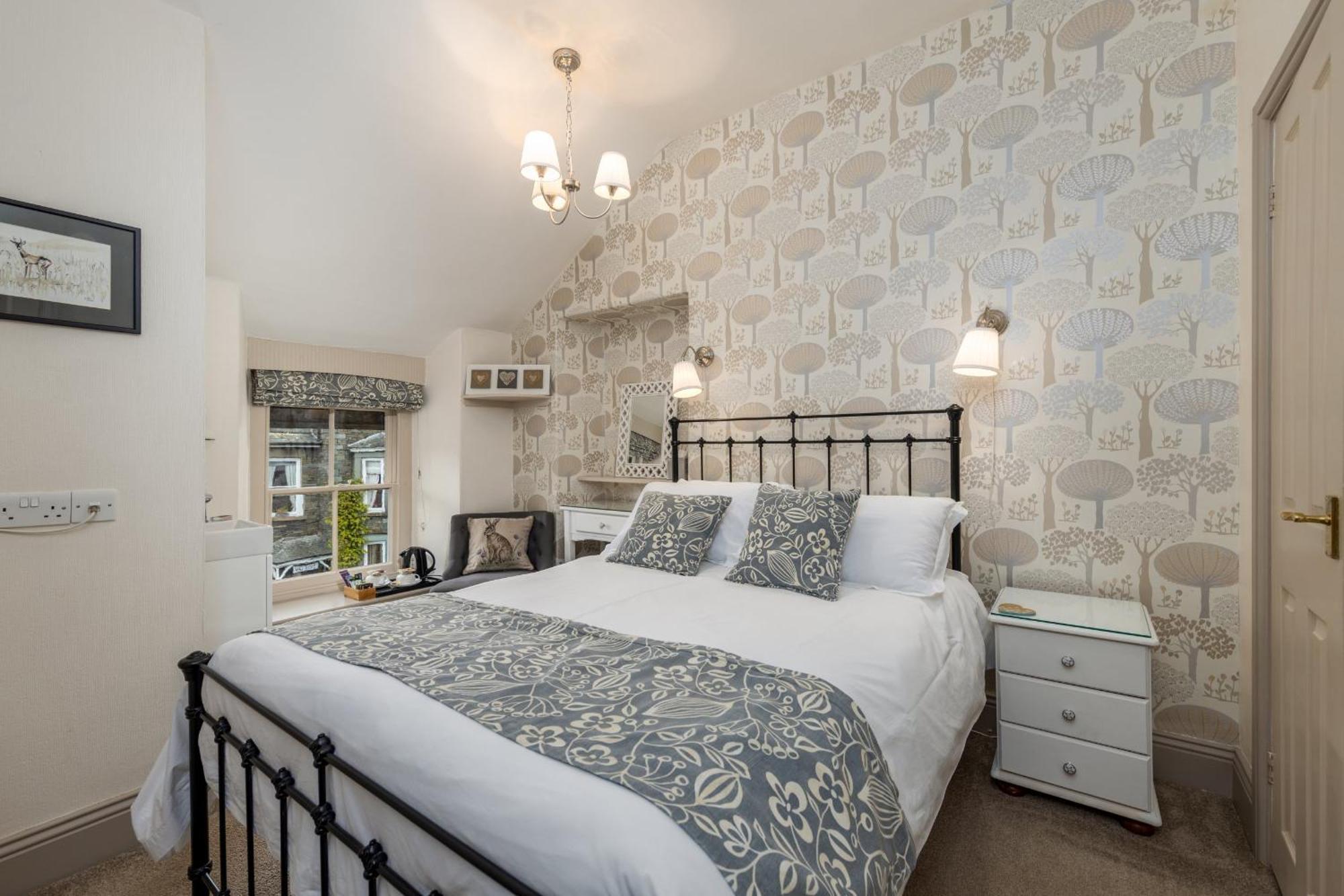 2 Cambridge Villas B & B Эмблсайд Экстерьер фото