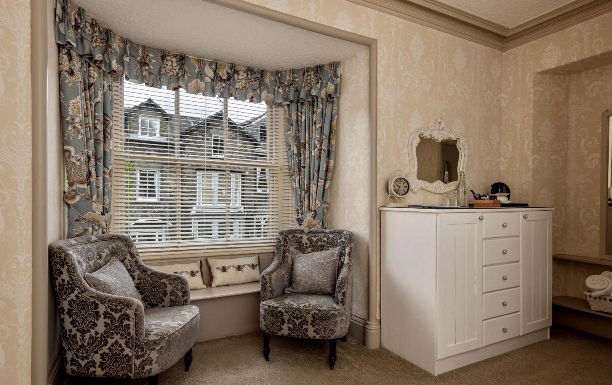2 Cambridge Villas B & B Эмблсайд Экстерьер фото